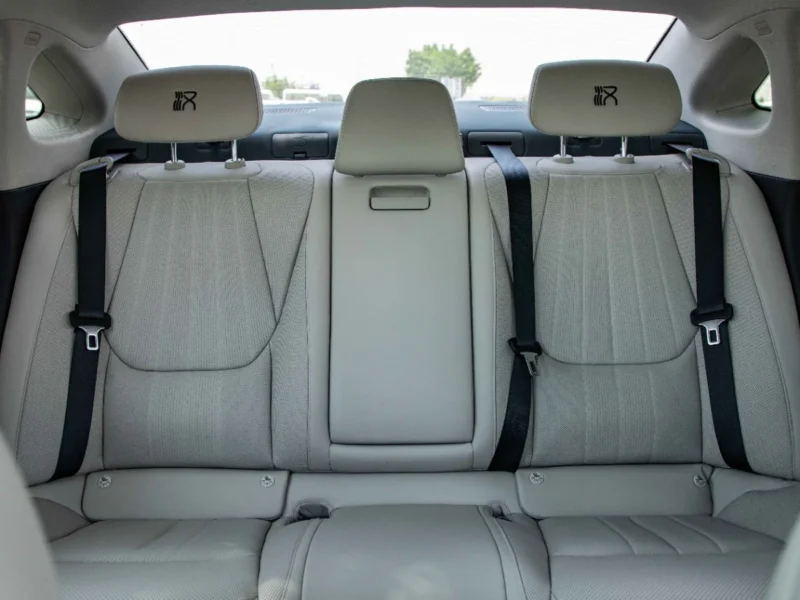 2025 BYD Han L 200KM DM-i LiDAR Flagship Edition 1.5L Turbocharged 4-Cylinder Silver White Sedan