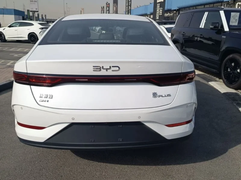 2025 BYD QIN PLUS STD 1.5 Litres PHEV 4 Cylinders Engine White Grey Sedan Chinese Specs
