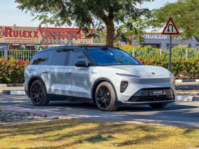 2022 Nio EL8 100 kWh Electric Vehicle Grey Black SUV European Specs Automatic
