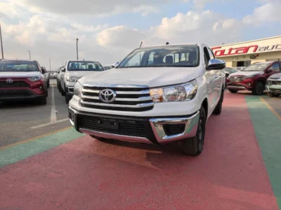2026 Toyota Hilux SR5 Double Cabin 2.4L Diesel 4 Cylinders Turbo Engine White Black Pickup