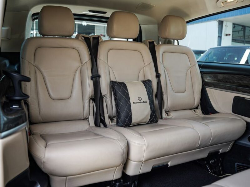 2023 Mercedes Benz V 250 AVANTGARDE 4 Cylinders Petrol Engine Black Beige Van GCC Specs