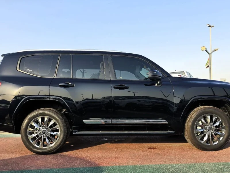 2026 Toyota Land Cruiser GXR 3.5L Twin Turbo 6 Cylinders Hybrid Engine Black Beige SUV