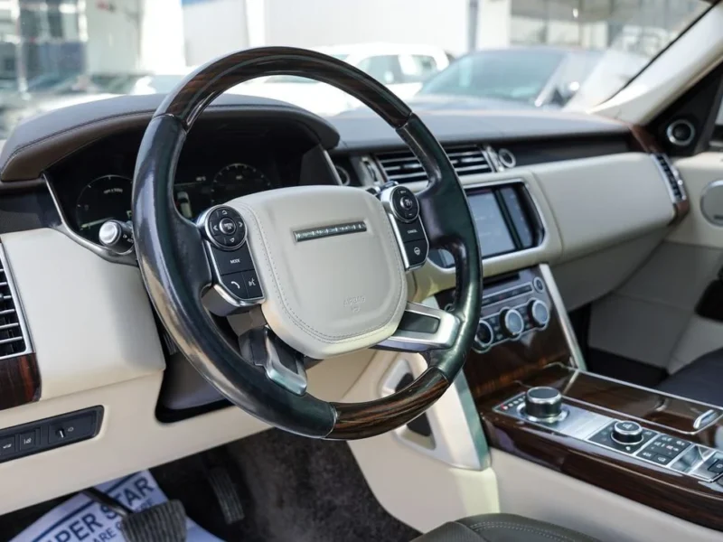 2016 Land Rover Range Rover HSE 3.0 Litres 6 Cylinders Petrol Engine White Brown SUV GCC