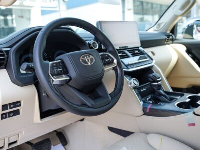 2026 Toyota Land Cruiser VXR Hybrid 3.5-liter twin-turbo V6 Engine Black Beige SUV GCC Specs
