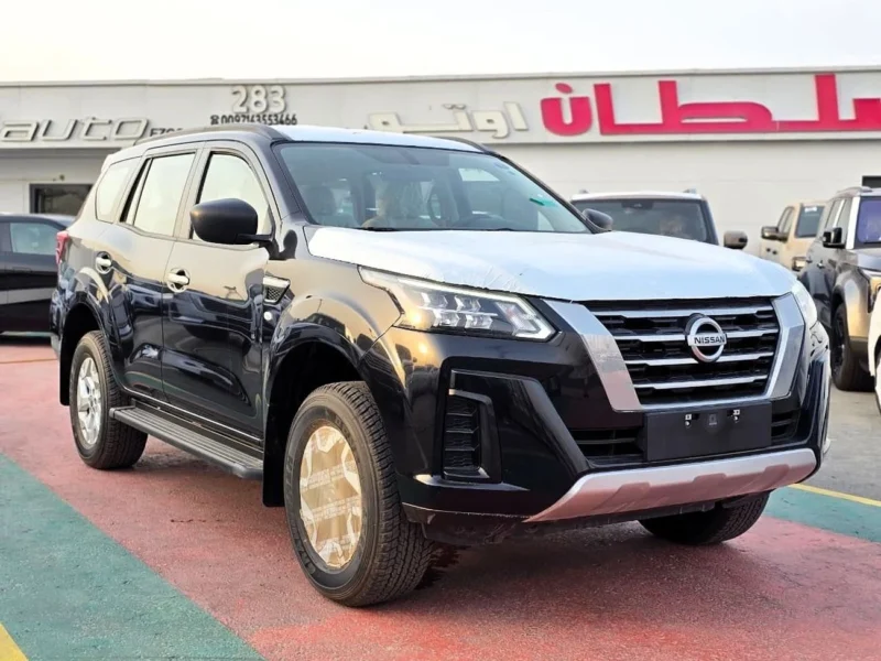 2023 Nissan XTERRA SE 2.5 Litres 4 Cylinders Petrol Engine Black Grey SUV GCC Specs
