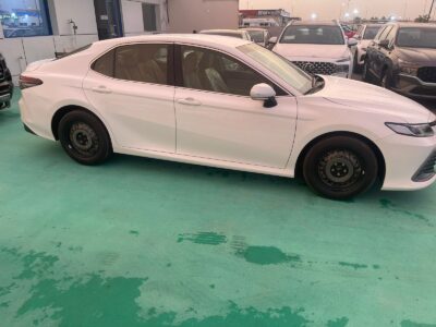 2026 Toyota Camry LE 2.5L Dynamic Force 4 Cylinder Hybrid Petrol White Beige Sedan GCC