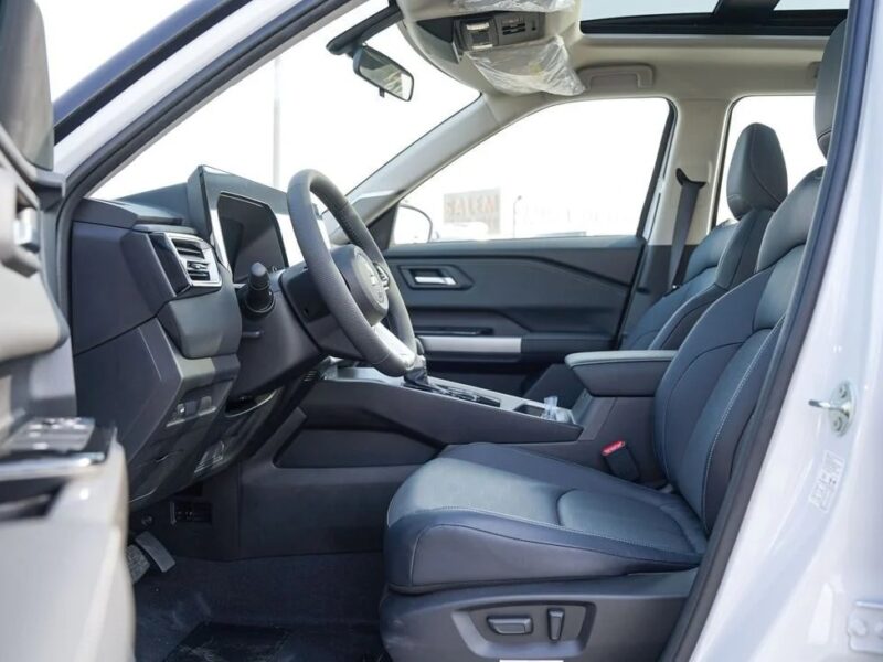 2026 Mitsubishi Destinator 1.5-liter turbocharged 4-cylinder Petrol Engine White Grey SUV GCC