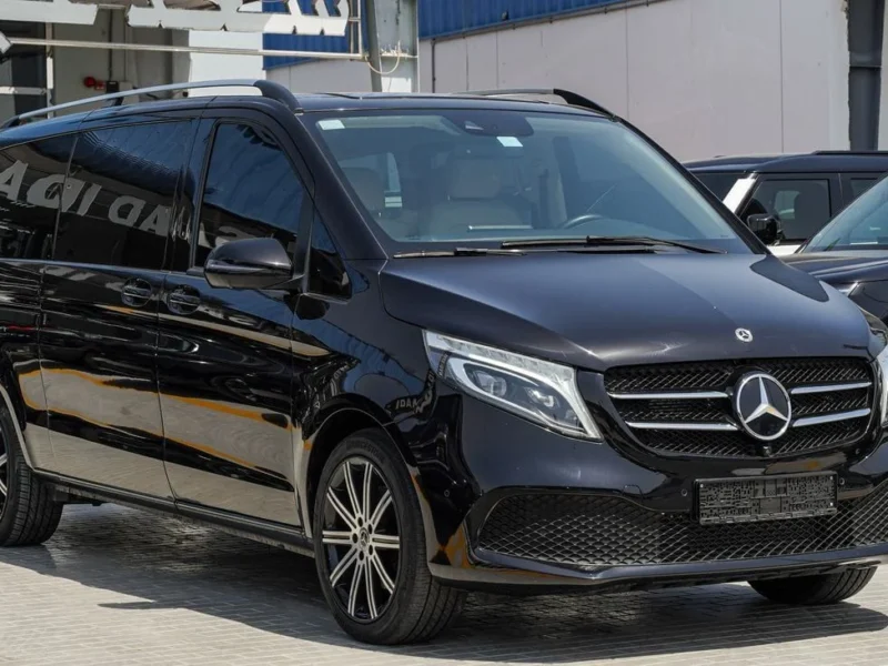 2023 Mercedes Benz V 250 AVANTGARDE 4 Cylinders Petrol Engine Black Beige Van GCC Specs