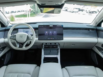 2025 BYD Han L 200KM DM-i LiDAR Flagship Edition 1.5L Turbocharged 4-Cylinder Silver White Sedan