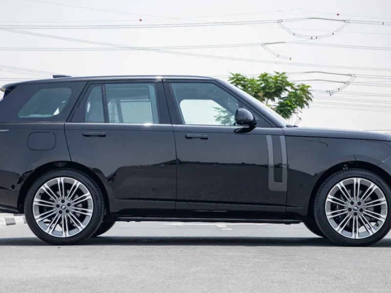 2022 Land Rover Range Rover HSE P530 4.4L Twin‑Turbo V8 Engine Black Burgundy SUV GCC Specs