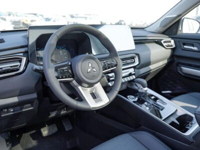2026 Mitsubishi Destinator 1.5-liter turbocharged 4-cylinder Petrol Engine White Grey SUV GCC