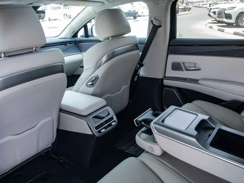 2025 BYD Han L 200KM DM-i LiDAR Flagship Edition 1.5L Turbocharged 4-Cylinder Silver White Sedan