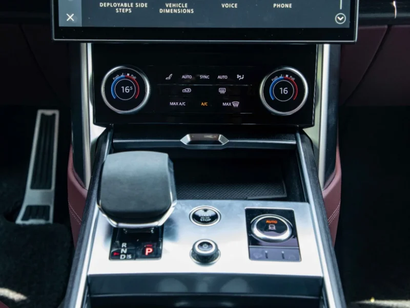 2022 Land Rover Range Rover HSE P530 4.4L Twin‑Turbo V8 Engine Black Burgundy SUV GCC Specs