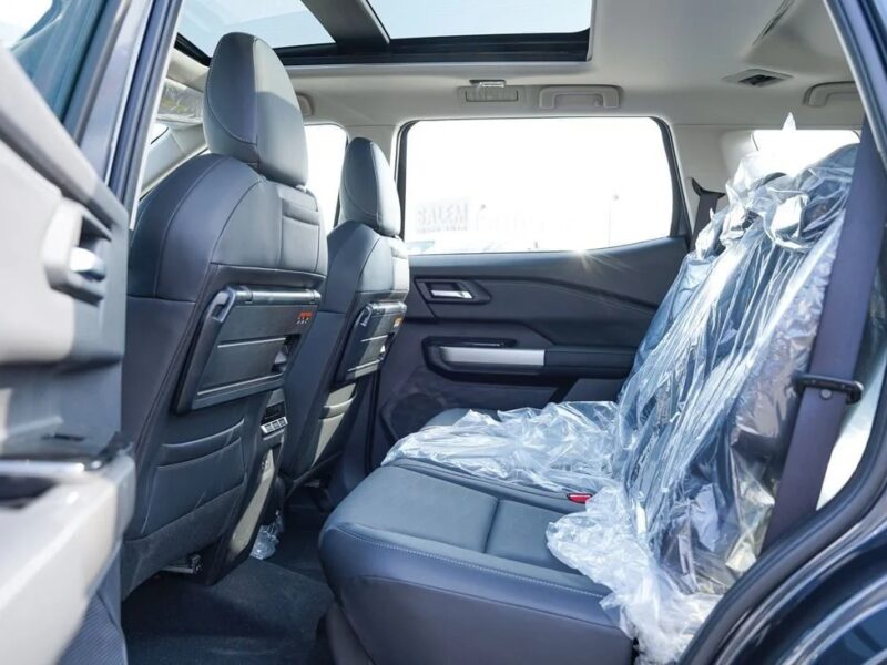 2026 Mitsubishi Destinator 1.5-liter turbocharged 4-cylinder Petrol Engine Grey SUV GCC