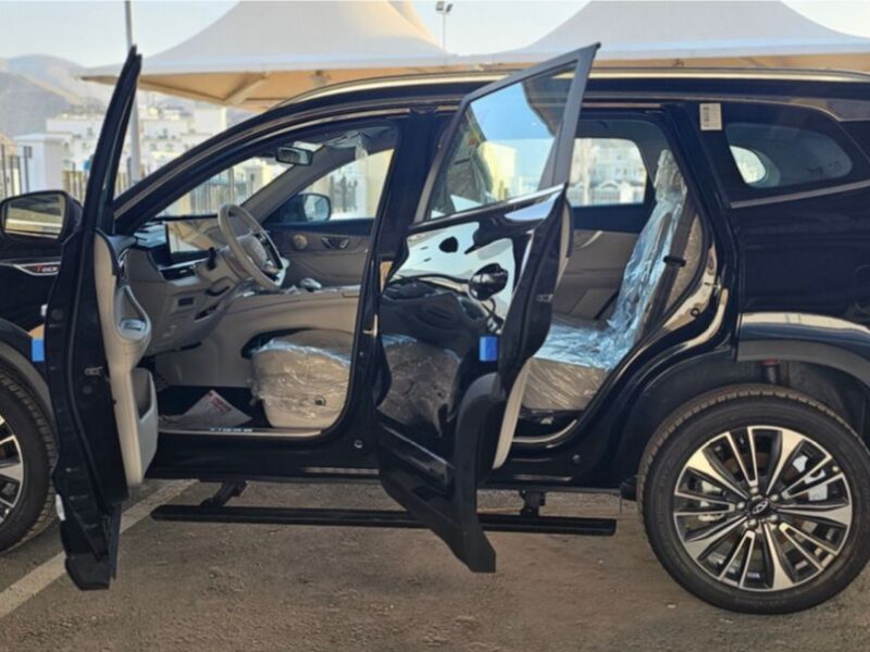 2026 Chery Tiggo 8 Pro Max 2.0 TGDI Turbocharged Petrol Engine Black Grey SUV GCC Specs