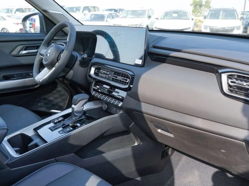 2026 Mitsubishi Destinator 1.5-liter turbocharged 4-cylinder Petrol Engine Grey SUV GCC