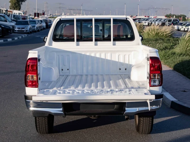 2026 Toyota Hilux DC 2.8L Turbo Diesel 4-Cylinder Engine White Red Pickup Truck GCC Specs