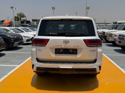2026 Toyota Land Cruiser VXR 3.5L 6 Cylinders Twin Turbo Petrol Engine White Red SUV GCC