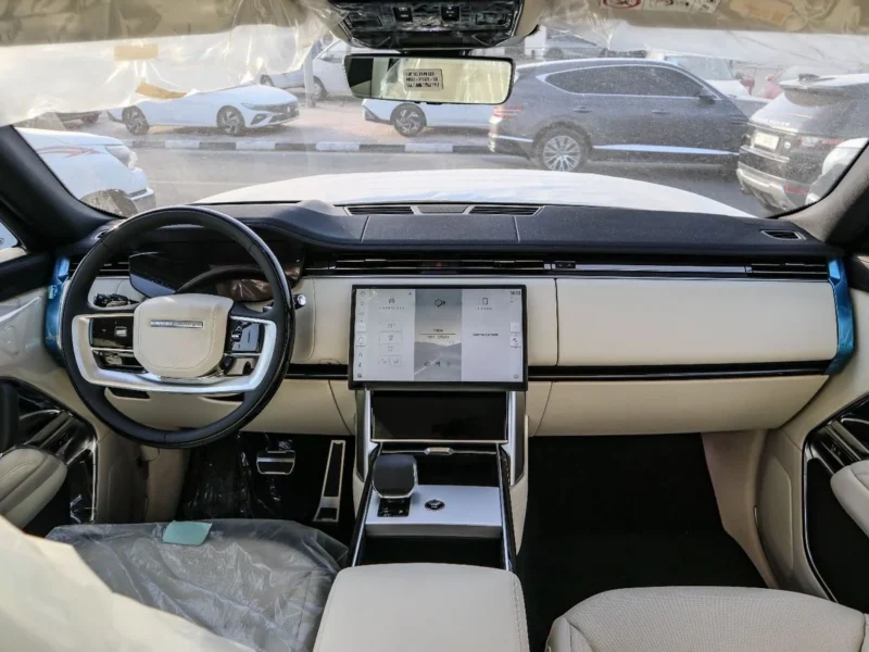 2026 Land Rover Range Rover HSE P400 3.0L Inline 6-Cylinder Turbocharged Brown White SUV
