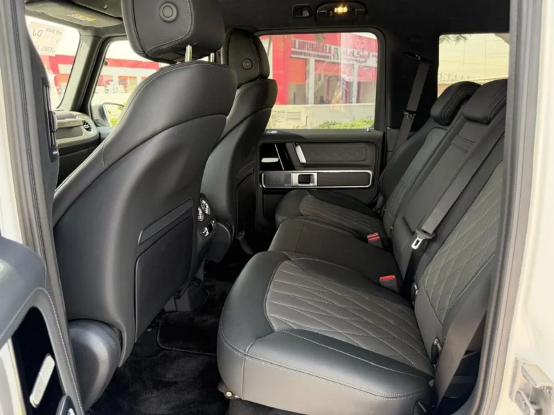 2025 Mercedes Benz G63 AMG STD NIGHT PACKAGE 4.0L V8 Engine White Black SUV
