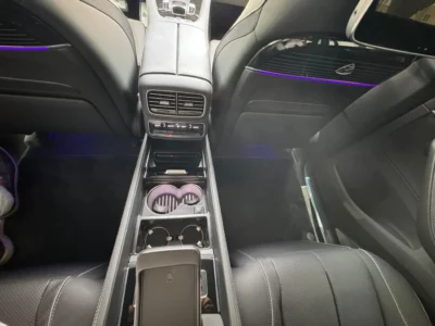 2024 Mercedes Maybach GLS600 4.0-liter Twin-turbocharged V8 Engine White Black SUV