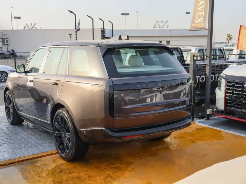 2026 Land Rover Range Rover HSE P400 3.0L Inline 6-Cylinder Turbocharged Brown White SUV