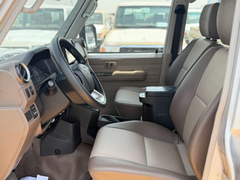 2024 Toyota Land Cruiser 79 4.0 Litres V6 Petrol Engine Silver Grey Pickup Truck Automatic DC