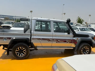2024 Toyota Land Cruiser 79 4.0 Litres V6 Petrol Engine Silver Grey Pickup Truck Automatic DC