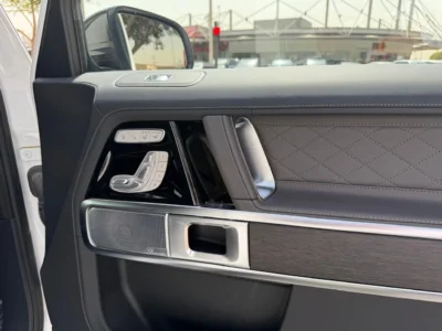 2025 Mercedes Benz G63 AMG STD NIGHT PACKAGE 4.0L V8 Engine White Black SUV