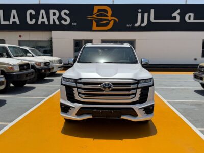 2026 Toyota Land Cruiser VXR 3.5L 6 Cylinders Twin Turbo Petrol Engine White Red SUV GCC