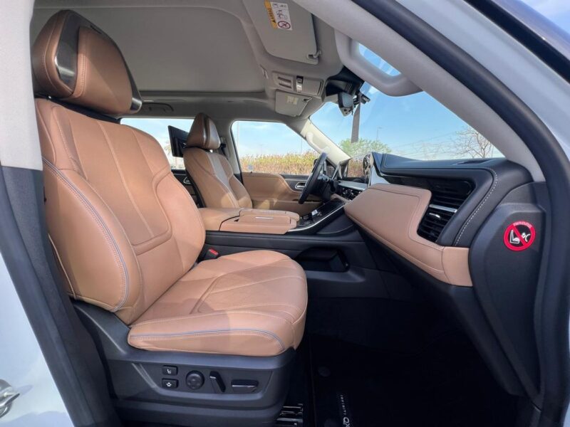 2026 Infiniti QX80 SENSORY BENCH CHAIRS 3.5 Litres 6 Cylinders Petrol Engine White Tan SUV