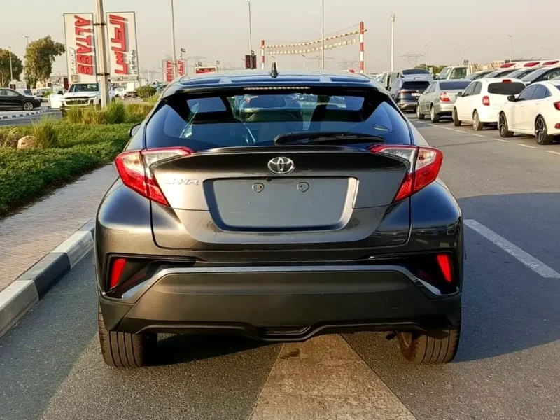 2018 Toyota C-HR XLE Premium 2.0L 4-Cylinder Petrol Engine Grey Black SUV US Specs
