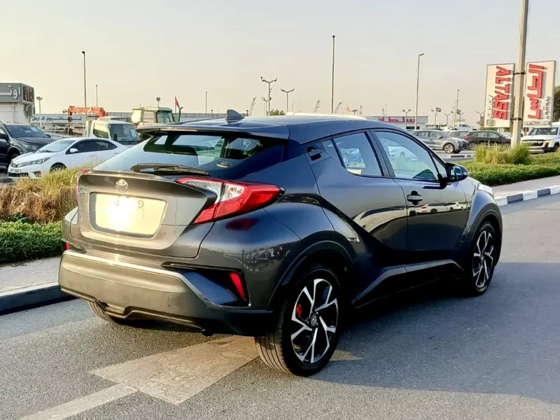 2018 Toyota C-HR XLE Premium 2.0L 4-Cylinder Petrol Engine Grey Black SUV US Specs