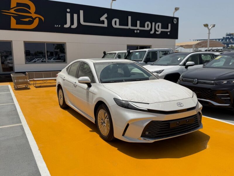 2026 Toyota Camry GLE Hybrid 2.5 Litres 4-cylinder Engine White Beige Sedan GCC Specs Automatic