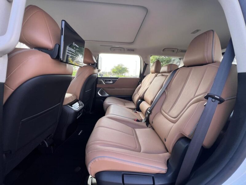 2026 Infiniti QX80 SENSORY BENCH CHAIRS 3.5 Litres 6 Cylinders Petrol Engine White Tan SUV