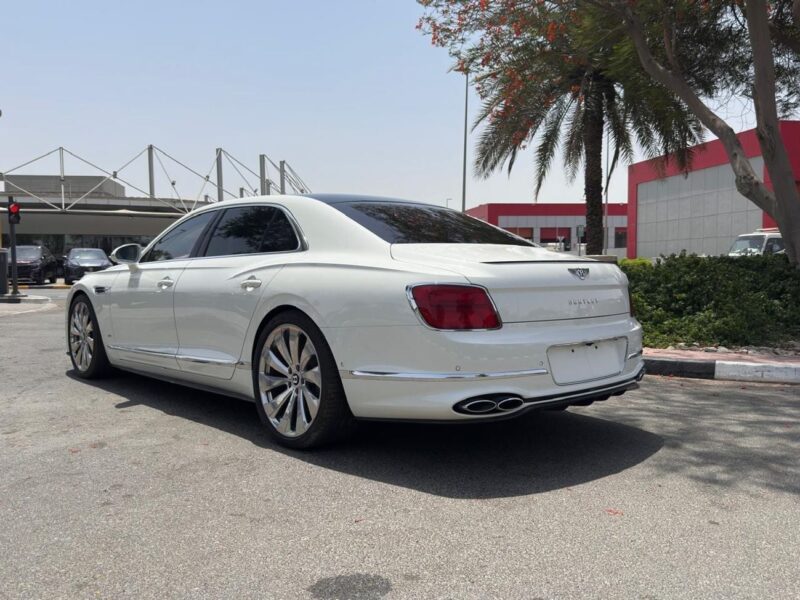 2022 Bentley Flying Spur 4.0 Litres V8 Petrol Engine White Red Sedan Japanese Specs