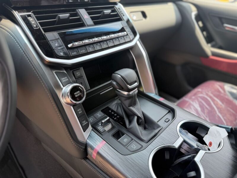 2026 Toyota Land Cruiser VXR 3.5L 6 Cylinders Twin Turbo Petrol Engine White Red SUV GCC