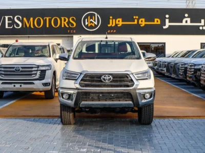 2026 Toyota Hilux DC 2.7 L 4-cylinder Petrol Dual VVT-i Engine White Red Pickup Truck GCC