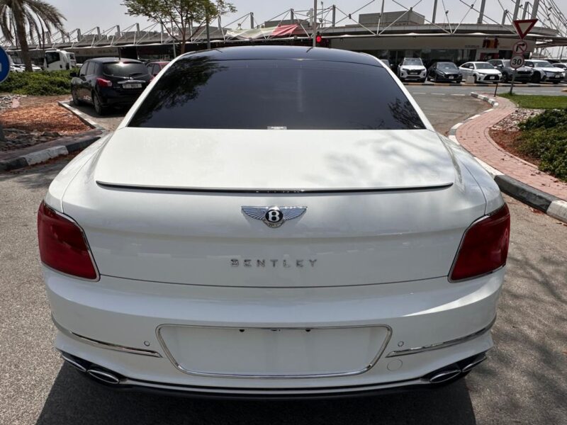 2022 Bentley Flying Spur 4.0 Litres V8 Petrol Engine White Red Sedan Japanese Specs