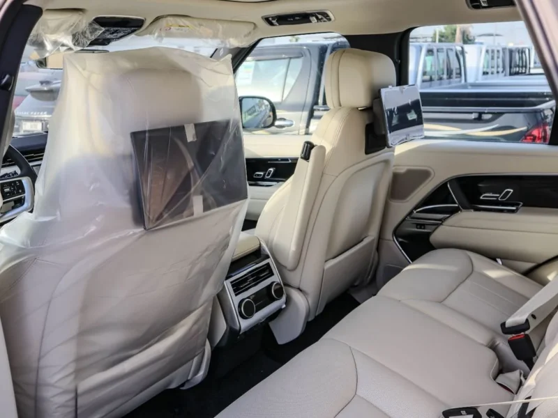 2026 Land Rover Range Rover HSE P400 3.0L Inline 6-Cylinder Turbocharged Brown White SUV