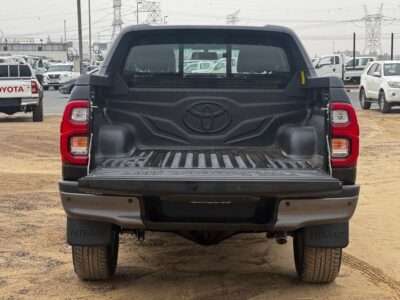 2026 TOYOTA HILUX ADVENTURE 4.0 Litres 6 Cylinders Petrol Engine Black Pickup Truck GCC