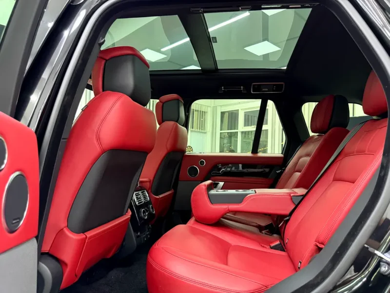 2019 Land Rover Range Rover Vogue SE 8 Cylinders Petrol Engine Black Red SUV GCC Specs