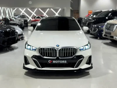 2024 BMW 5-Series 520i M Sport 4 Cylinders Petrol Engine White Black Sedan Korean Specs