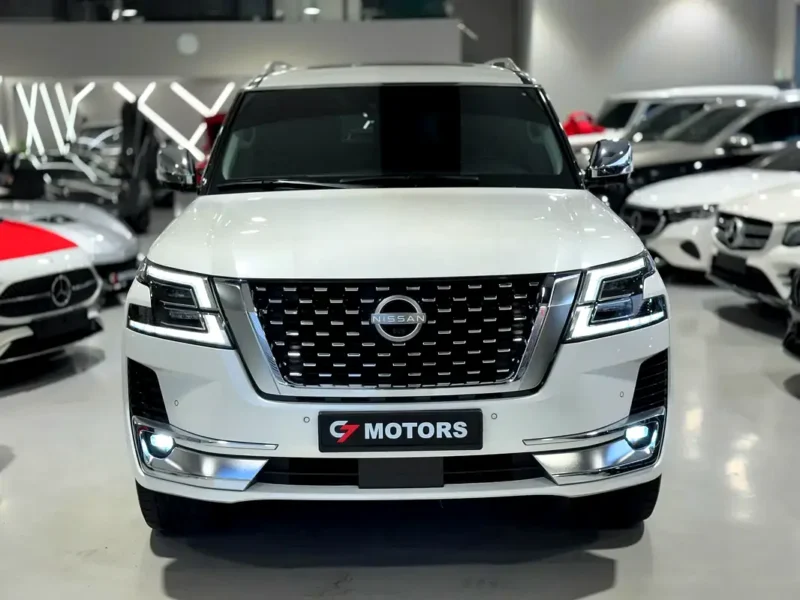 2024 Nissan Patrol SE Platinum 6 Cylinders petrol Engine White Red SUV GCC Specs Full Option
