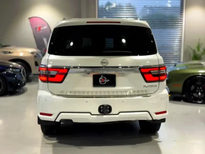 2024 Nissan Patrol SE Platinum 6 Cylinders petrol Engine White Red SUV GCC Specs Full Option