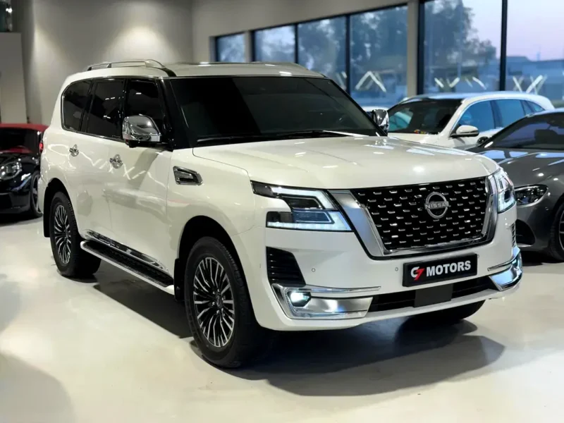2024 Nissan Patrol SE Platinum 6 Cylinders petrol Engine White Red SUV GCC Specs Full Option