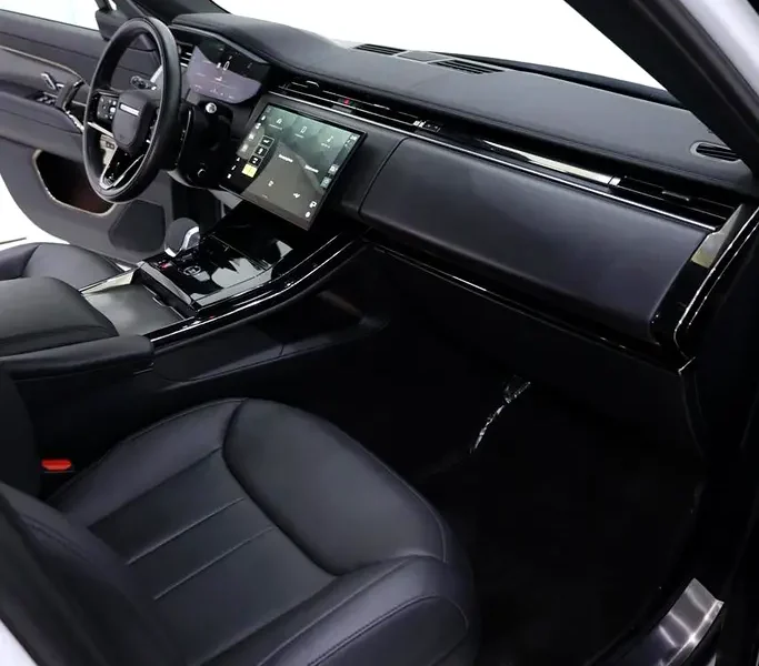 2024 Land Rover Range Rover Sport Dynamic SE 6 Cylinders Petrol Engine White Black SUV