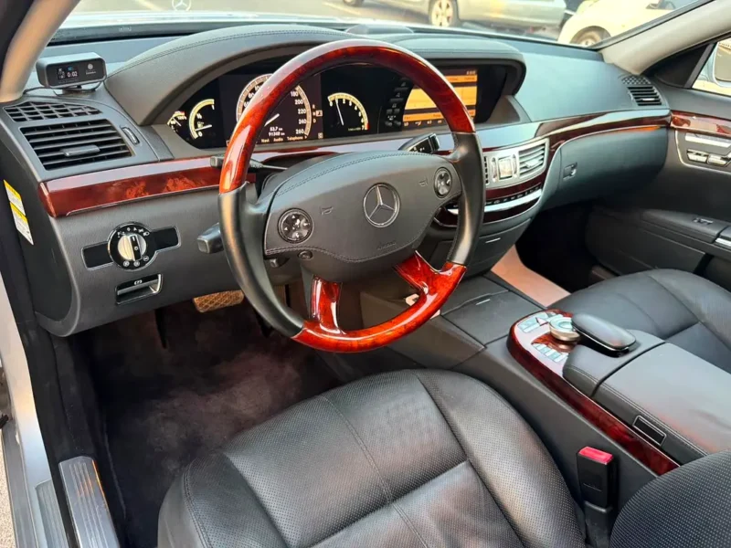 2008 Mercedes-Benz S-Class S 500 8 Cylinders Petrol Engine Silver Black Sedan Japanese Specs
