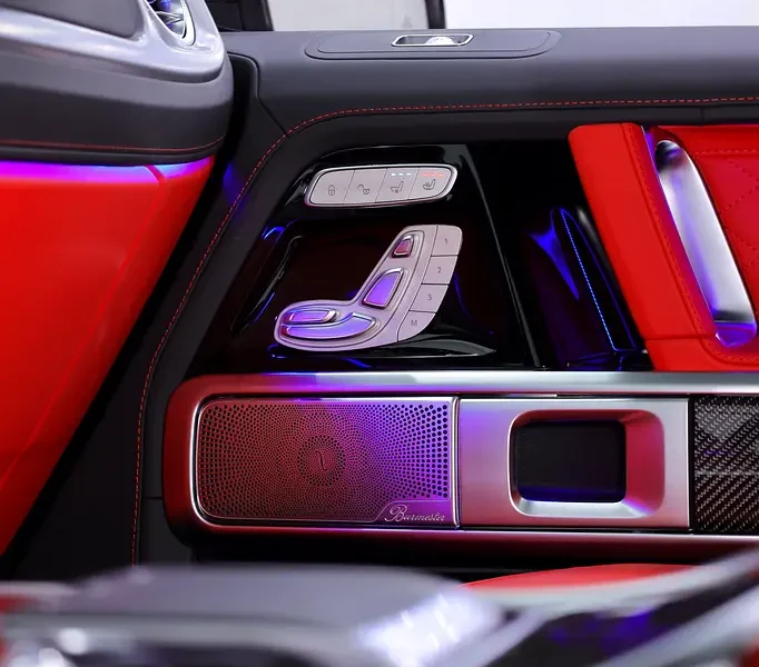 2026 Mercedes-Benz G-Class G 63 AMG 4.0L V8 Biturbo White Red SUV GCC CARBON INTERIOR