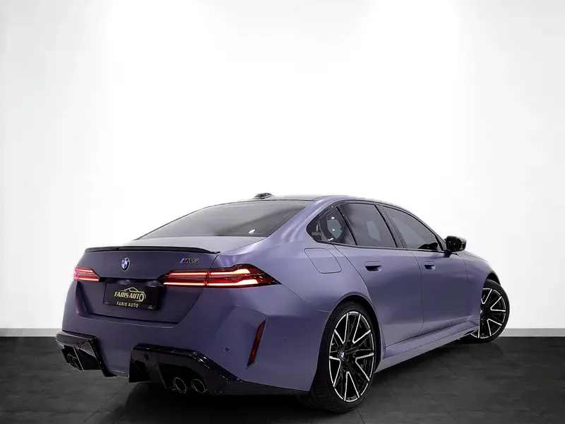 2026 BMW M5 Standard 8 Cylinder Engine Grey Black Sedan GCC Specs FULL CARBON PACKAGE